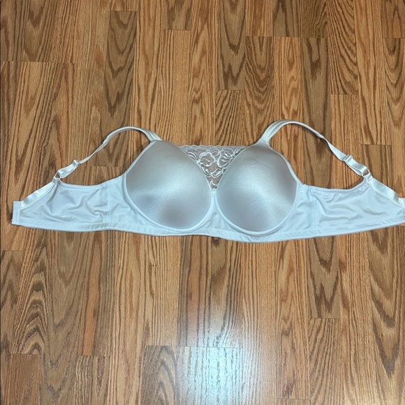 Mastectomy Bra, Jodee, Seamless Molded Camisole Bra, White, 42C - Picture 4 of 10